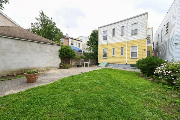 56-57 61st ST, Maspeth, NY 11378