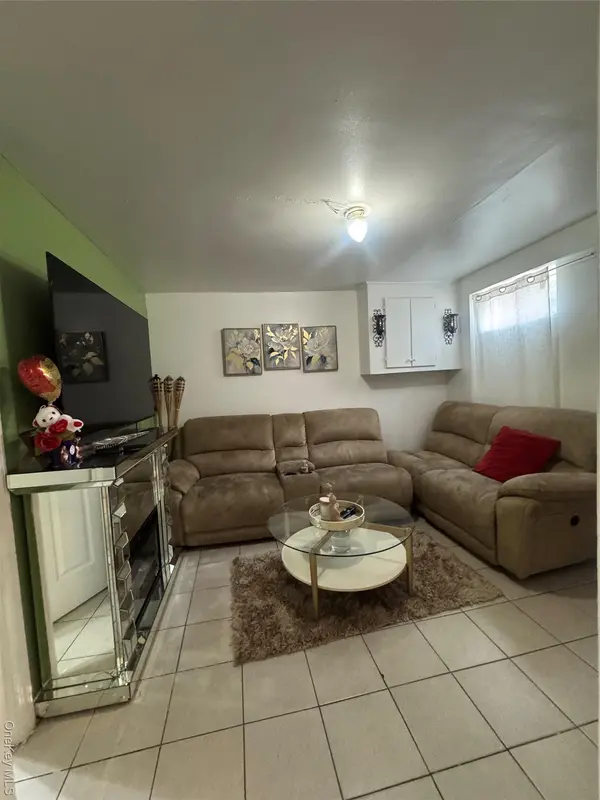 1800 Palisade PL, Bronx, NY 10453