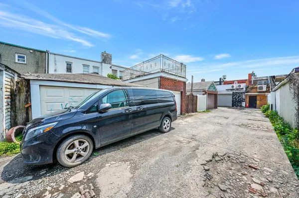 2168 37th ST, Astoria, NY 11105