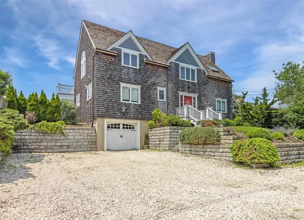 2700 Sound DR, Greenport, NY 11944