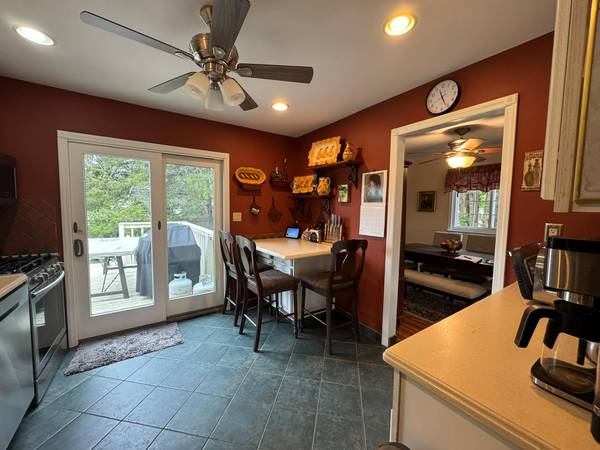 20 Bayberry RD, Ronkonkoma, NY 11779