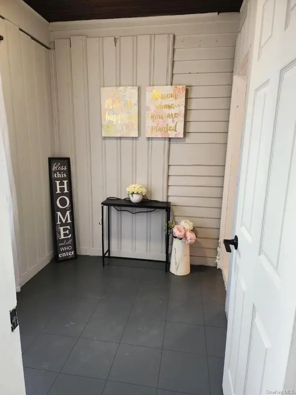 832 Calhoun AVE #1R, Bronx, NY 10465