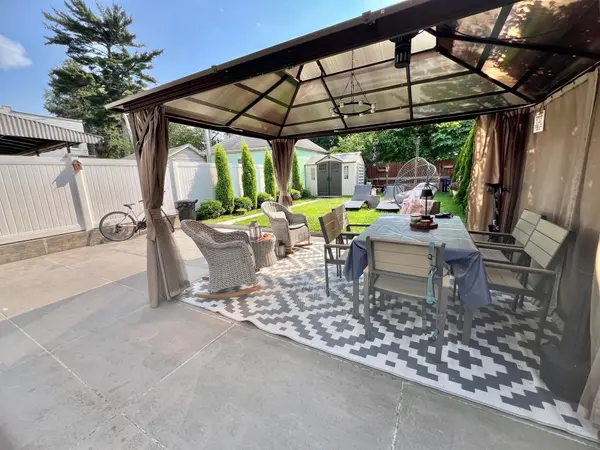 57-16 66 ST, Maspeth, NY 11378