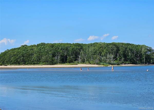 3650 Bay Shore RD, Greenport, NY 11944