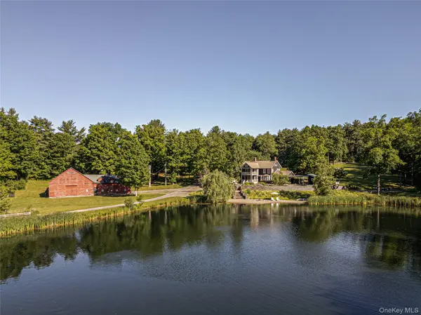 88 Mac Brown RD, Claverack, NY 12513