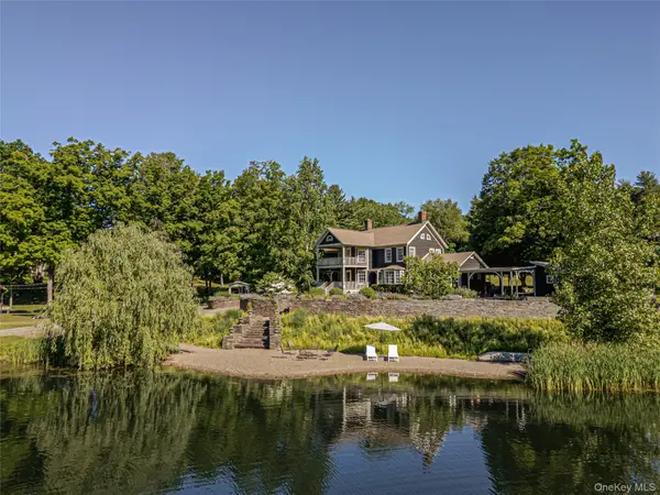 88 Mac Brown RD, Claverack, NY 12513