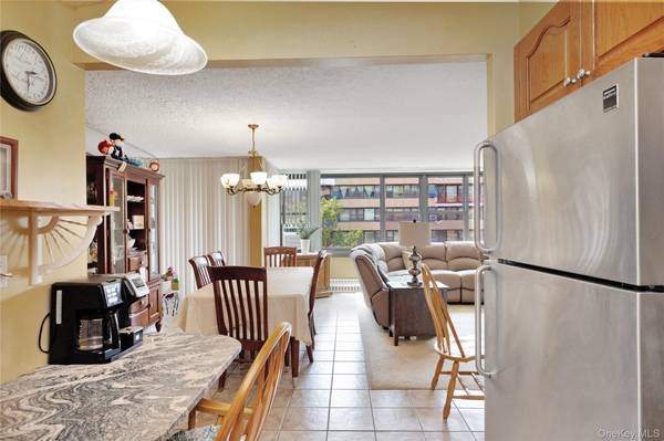 166-31 9th AVE #6A, Beechhurst, NY 11357