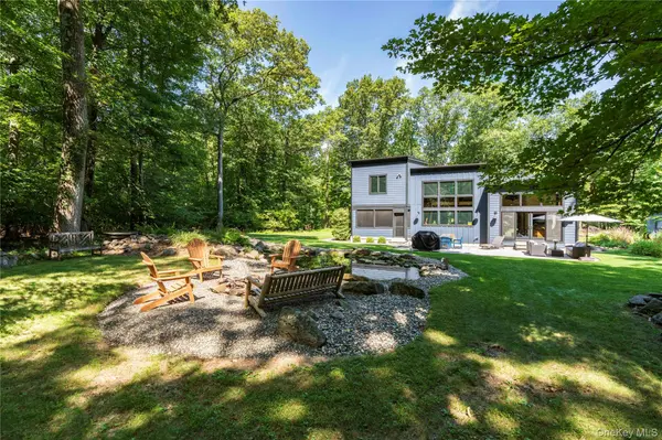 105 Iron Mountain RD, Warwick, NY 10990