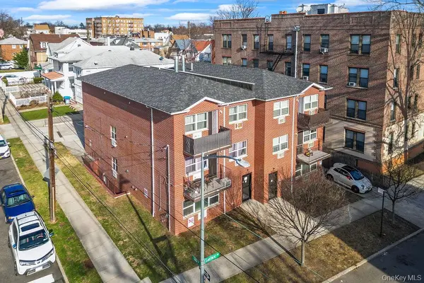 16003 Sanford AVE, Flushing, NY 11358