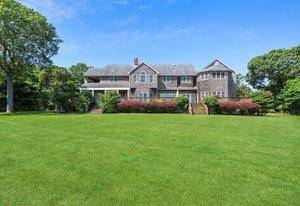 3 Old Mastic DR, Mastic Beach, NY 11951
