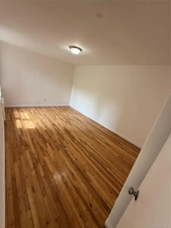 67-25 Clyde ST #5D, Forest Hills, NY 11375