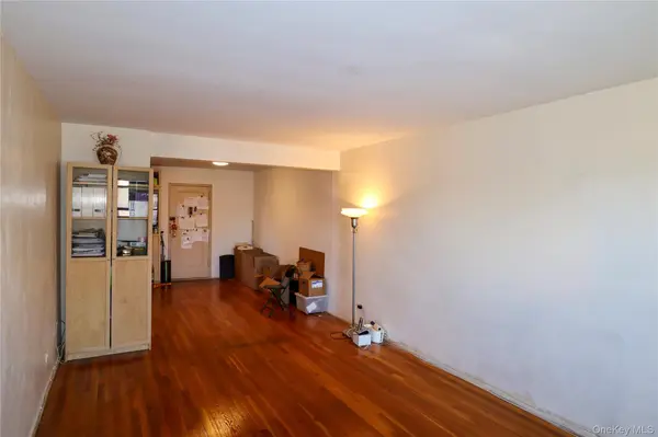 87-40 Francis Lewis BLVD #A76, Queens Village, NY 11427