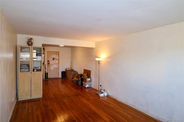 87-40 Francis Lewis BLVD #A76, Queens Village, NY 11427