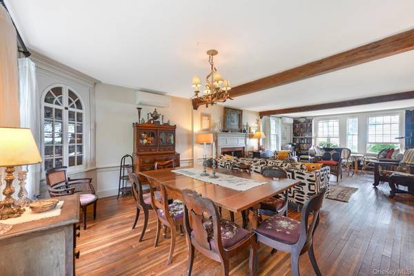 Address not disclosed, Peconic, NY 11958