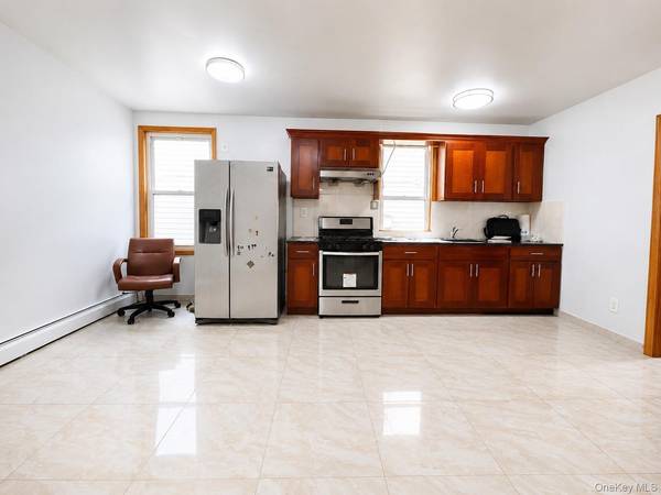 83-08 Pettit AVE, Elmhurst, NY 11373