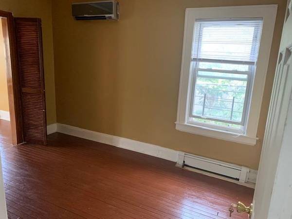 88-05 91st AVE, Woodhaven, NY 11421