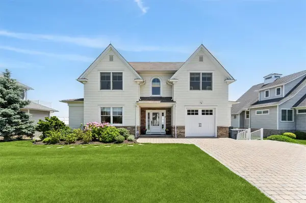 9 Shinnecock RD, East Quogue, NY 11942