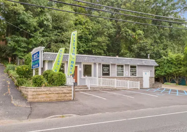 173 Terry RD, Smithtown, NY 11787