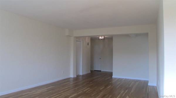 30 S Cole AVE #6 F, Spring Valley, NY 10977