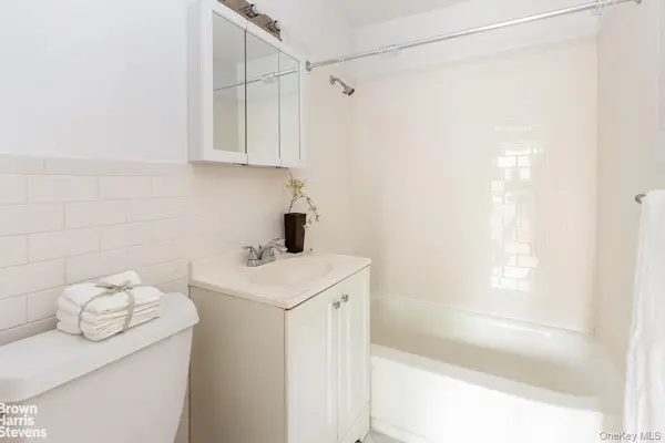 3671 Hudson Manor TER #4F, Bronx, NY 10463
