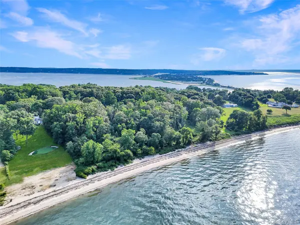 144 Centre Island RD, Centre Island, NY 11771