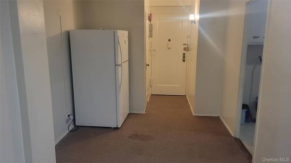1596 Unionport RD #2E, Bronx, NY 10462