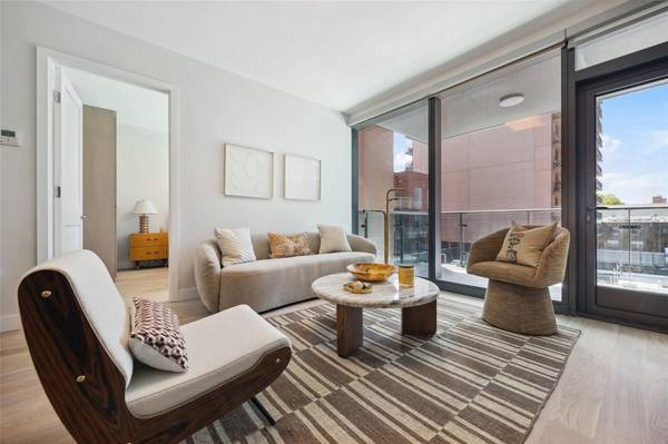 38-20 Parsons BLVD #301, Flushing, NY 11354