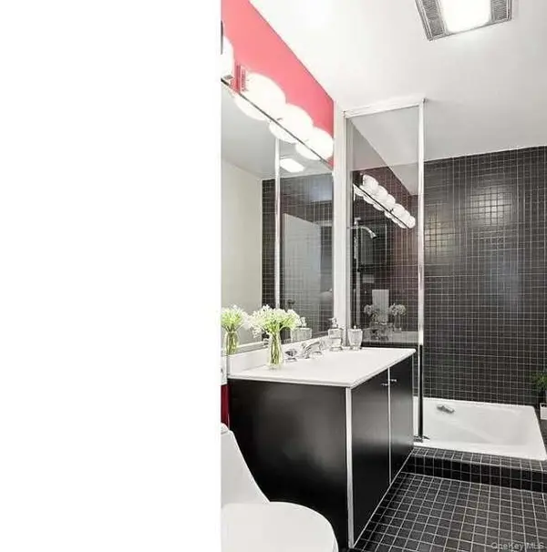 8 W 65th ST #5A, New York (manhattan), NY 10023