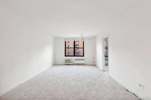 139-15 83 AVE #629, Briarwood, NY 11435