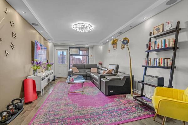 61-45 98 ST #11G, Rego Park, NY 11374