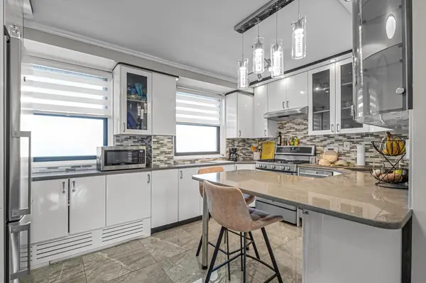 61-45 98 ST #11G, Rego Park, NY 11374