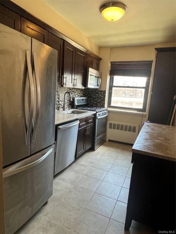90-32 153 AVE #0029, Howard Beach, NY 11414