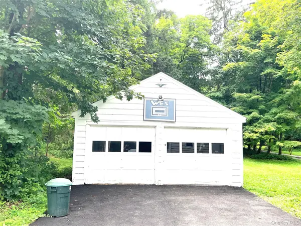 1680 Main ST, Pleasant Valley, NY 12569