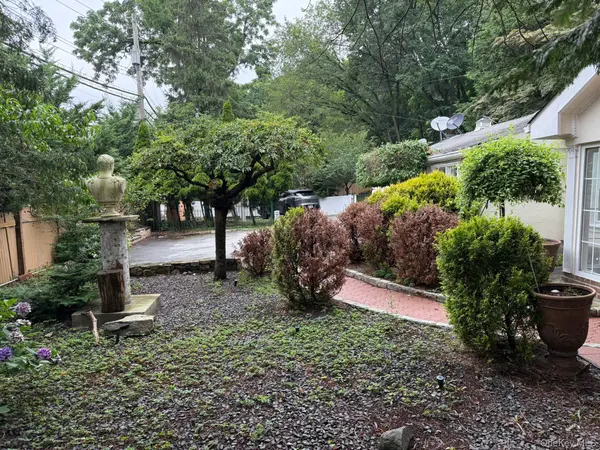 445 W Hartsdale AVE, Hartsdale, NY 10530