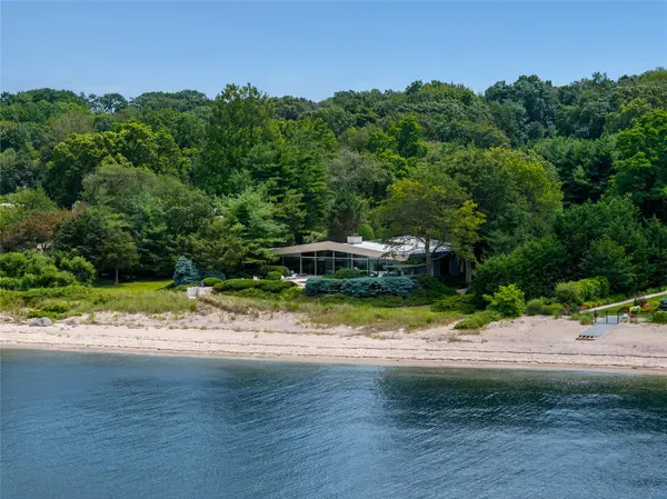 96 Old House LN, Sands Point, NY 11050