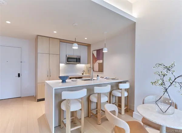33 Westchester PL #21D, New Rochelle, NY 10801