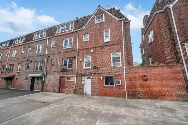 37-37 78th ST, Jackson Heights, NY 11372