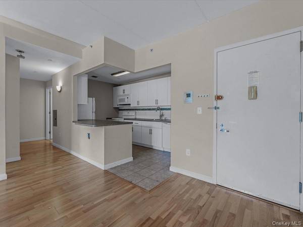 715 Fox ST #4G, Bronx, NY 10455