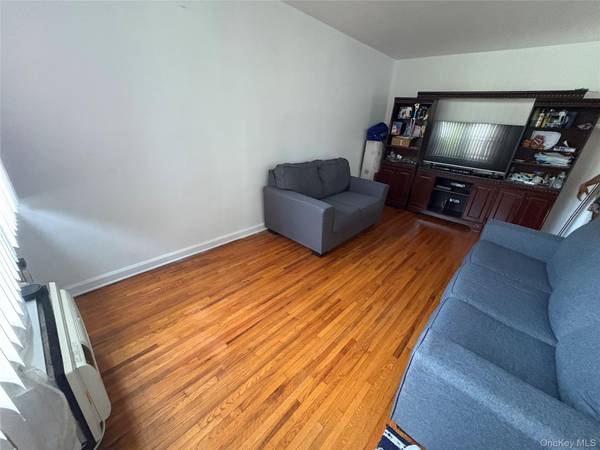3485 Mickle AVE, Bronx, NY 10469