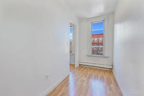 1216 30th DR, Astoria, NY 11102