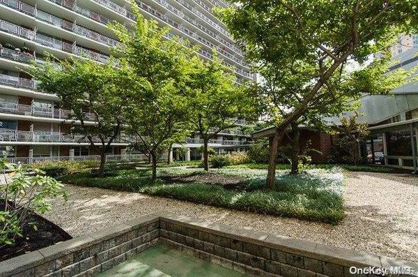 61-25 97th ST #1D, Rego Park, NY 11374