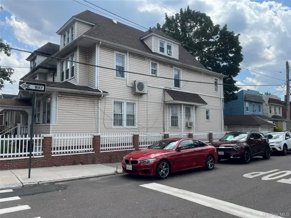 87-52 143rd ST, Briarwood, NY 11435