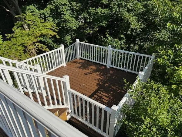 5 Franklin RD, Sound Beach, NY 11789
