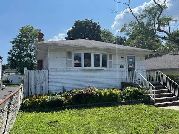87 W Clinton AVE, Roosevelt, NY 11575