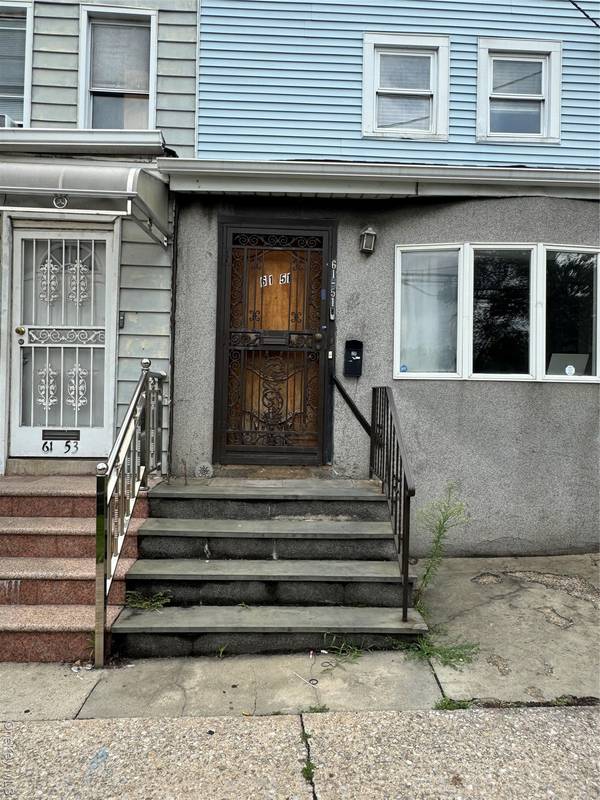 61-51 Borden AVE, Maspeth, NY 11378