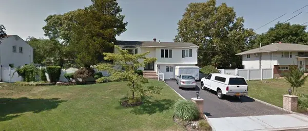 317 Pennsylvania AVE, Bay Shore, NY 11706
