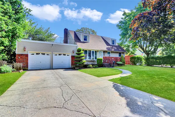 181 Maple AVE, East Meadow, NY 11554