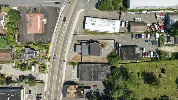 230 N Main ST, Sayville, NY 11782