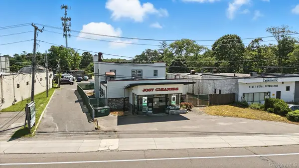 230 N Main ST, Sayville, NY 11782