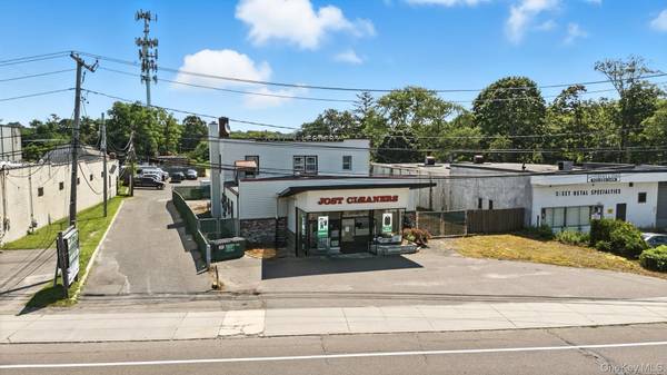 230 N Main ST, Sayville, NY 11782
